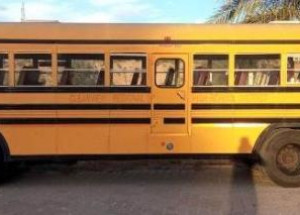 iveco autobus- US BUS SCHOOL Bluebird 6.7 diesel, motor caterpillar camperizar vivienda etc.    en Murcia